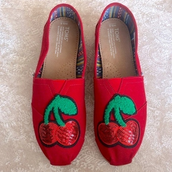 Brand New Toms Custom Cherry Red Sequin Sparkly Casual Slip On Shoes Flats - Picture 15 of 15